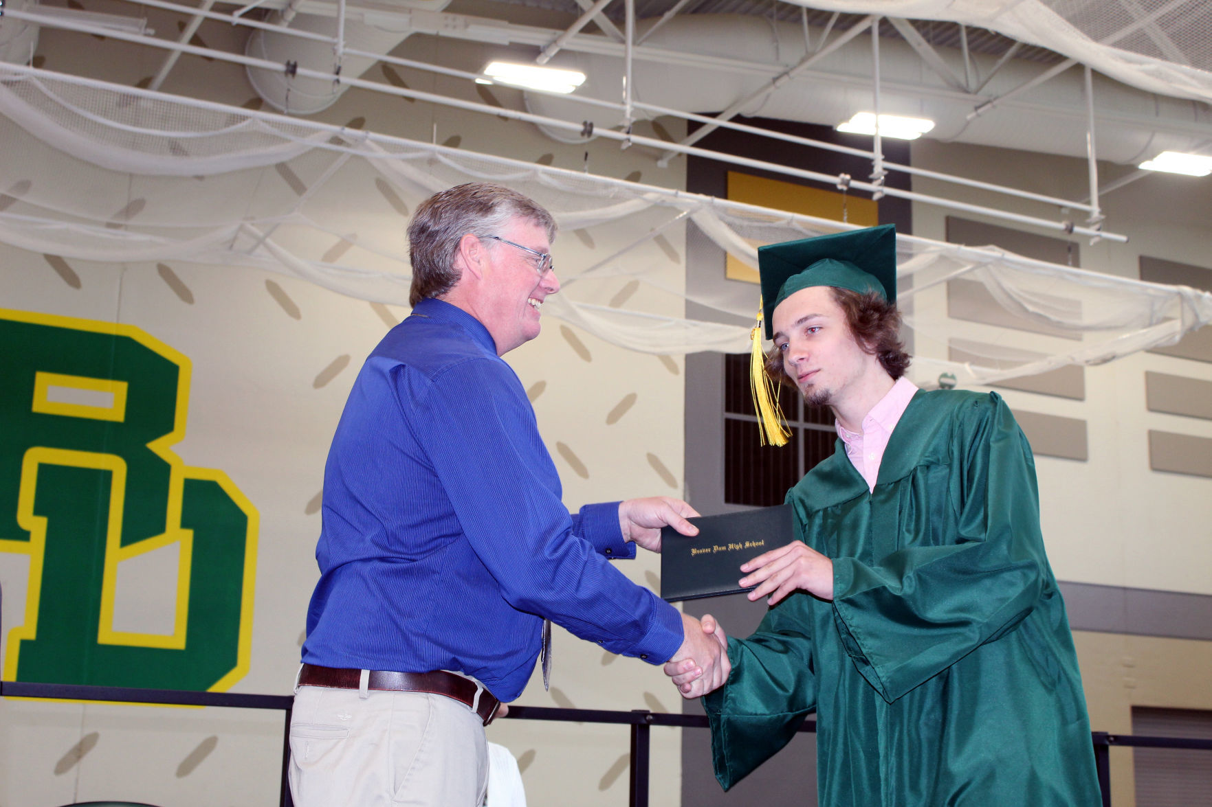 060219-ctzn-news-bd-grad064.jpg